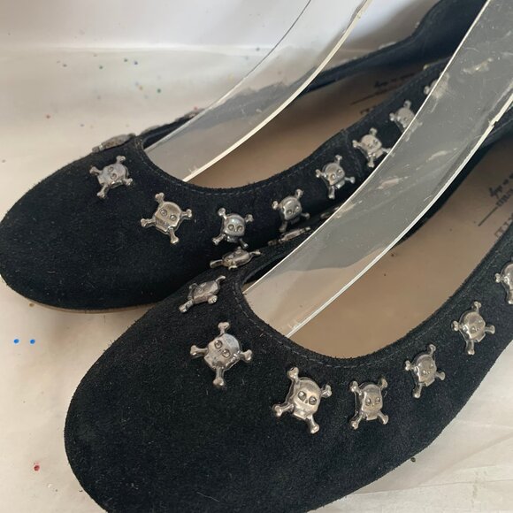Ann Tuil Shoes - Ann Tuil Paris Black Suede Ballet Flats Metal Skull and Crossbones Rivet 39 Goth